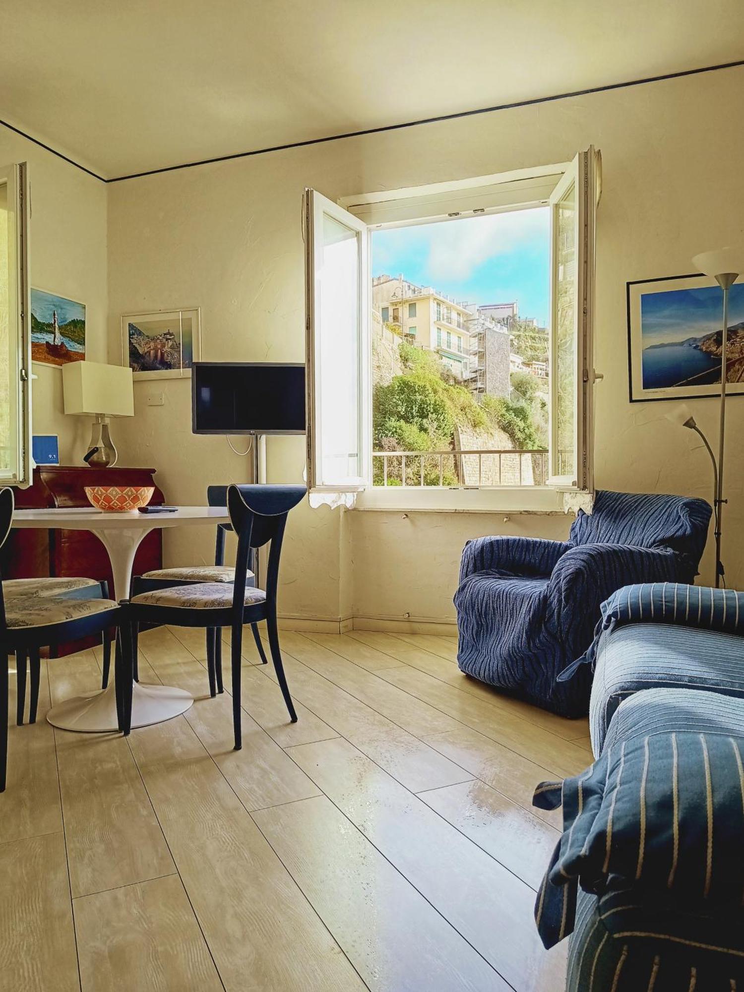L'Oblo Apartment Riomaggiore Luaran gambar